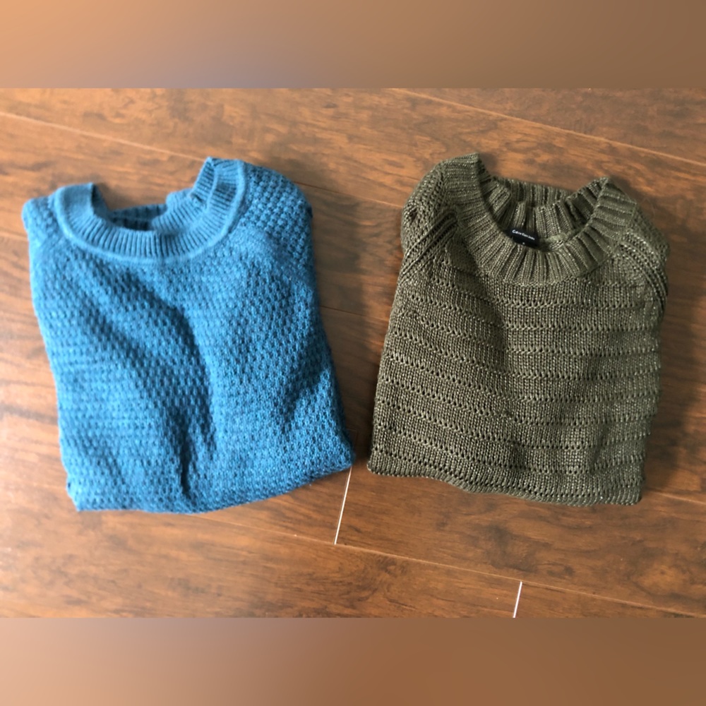 Women’s Sweater Bundle Size M